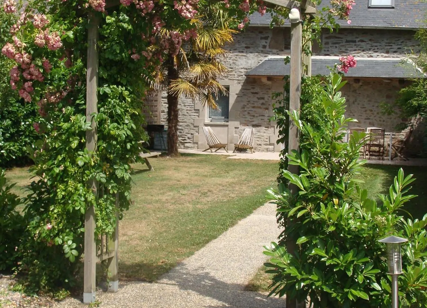 Gites Du Vieux Presbytere Holiday home Baguer-Pican