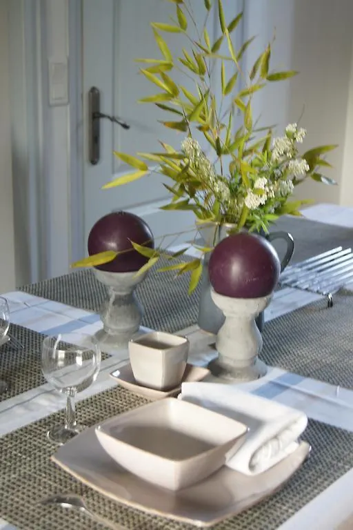 Gites Du Vieux Presbytere Holiday home Baguer-Pican